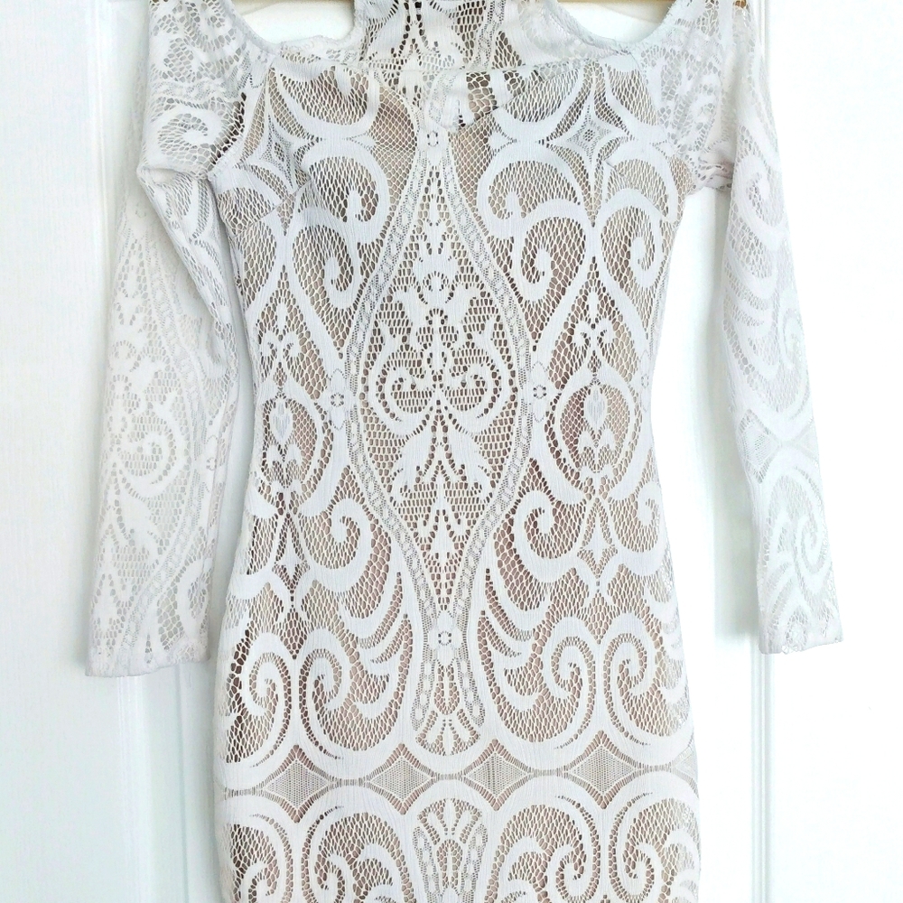 White elegant dress👗